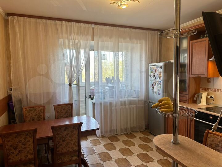 2-к. квартира, 70 м², 2/9 эт.