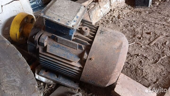 Продам электродвигатель асинхронный air