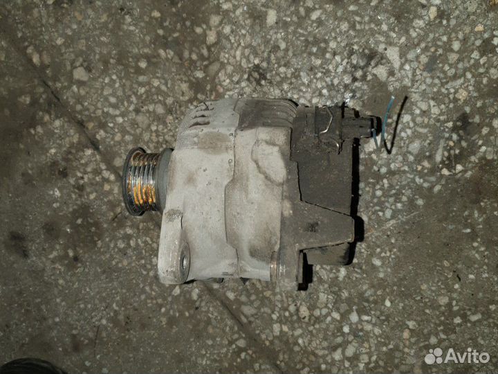 Генератор Фольксваген Гольф 3 Поло Пассат Б3