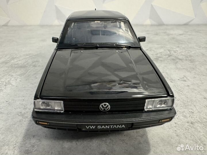 Модель авто Volkswagen Santana 1984 металл