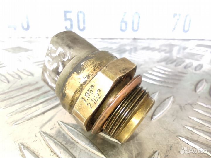 Датчик температуры жидкости Volkswagen Golf 3