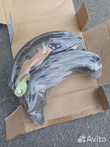 Колодки тормозные задние барабанные Рено Дастер