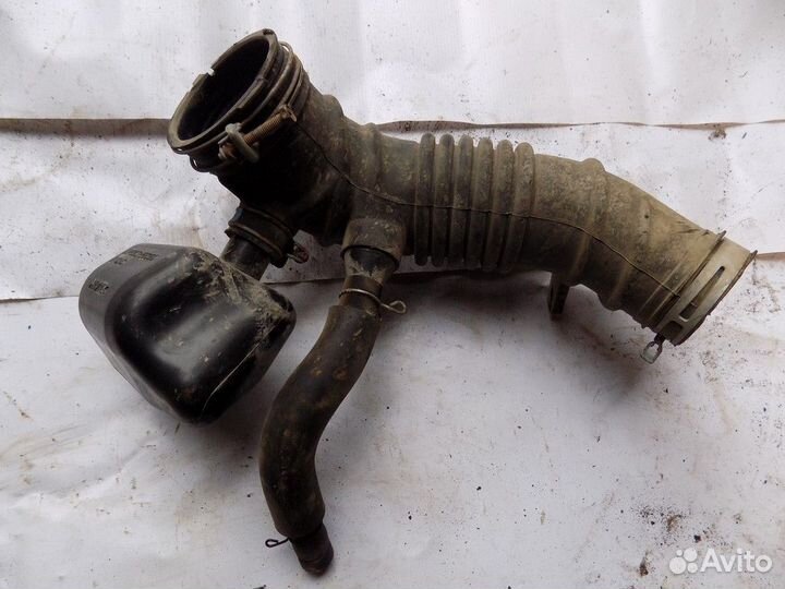 Резонатор воздушного фильтра RAV 4 2006-2013