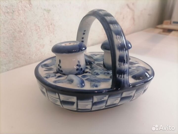 Посуда из гжели