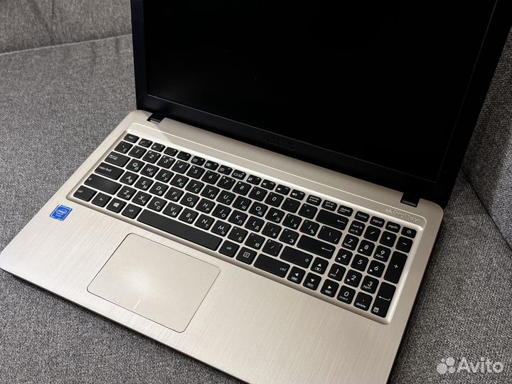 Ноутбук Asus x540M
