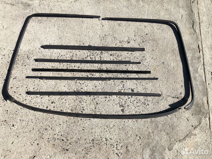 Молдинг стекла (бархотки) Mercedes-Benz W202