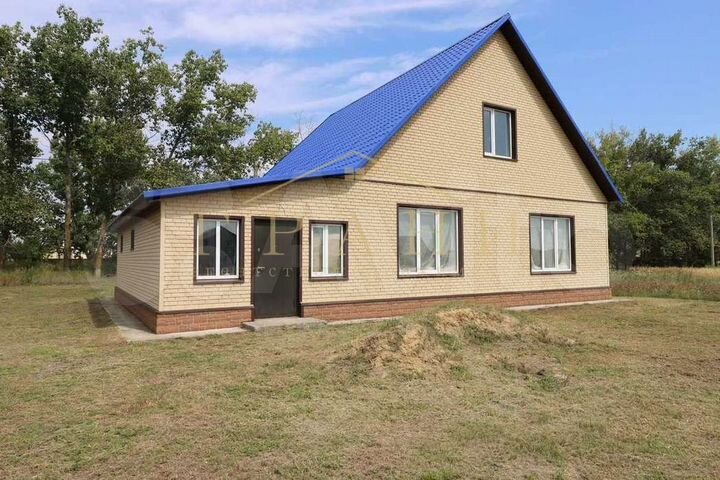 Дом 157,3 м² на участке 15 сот.