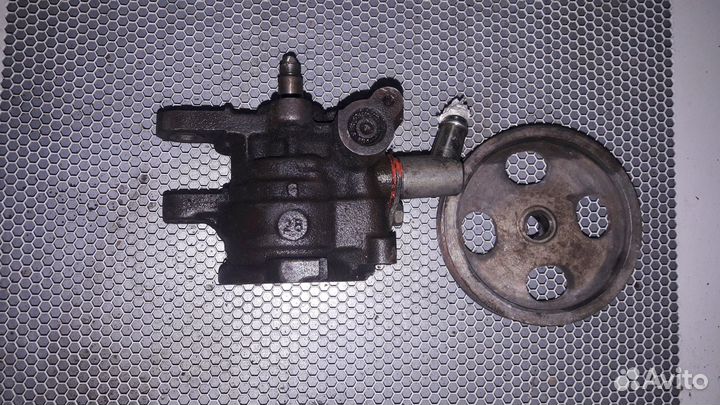 Насос гур Toyota 2.0D 2C