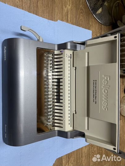 Брошюратор Fellowes Quasar 500