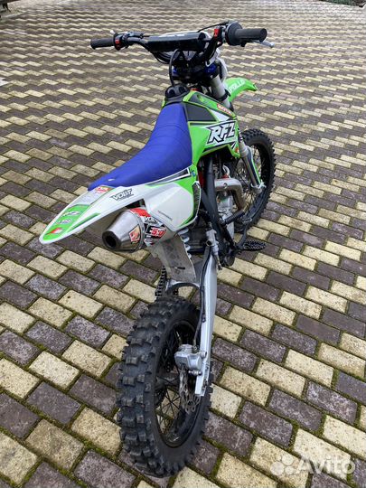 Питбайк с экипировкой Apollo Open RFZ 150 17/14