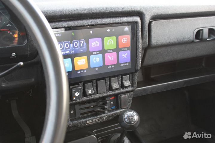 Рамка переходная для автомобиля Нива под магнитолу