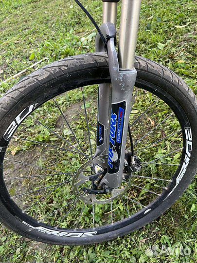 Велосипед specialized