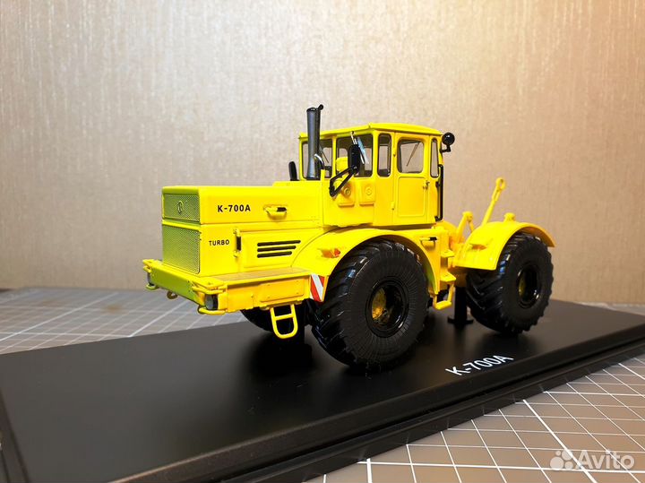 Кировец К-700А Premium ClassiXXs PCL47015