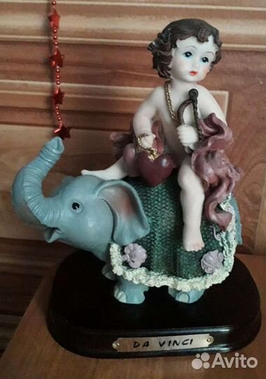 Статуэтка от бренда Da vinci