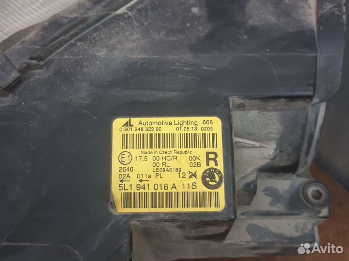 Фара правая skoda yeti