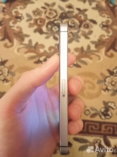 iPhone 5S, 16 ГБ