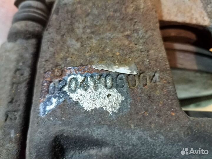 Суппорт передний правый Geely Emgrand EC7 1.8