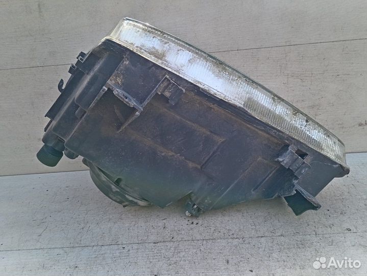 Фара передняя для Renault Megane 2 8200412742E