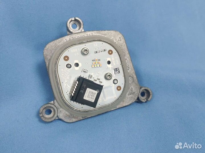 Блок поворота левой фары Mercedes W223 S223