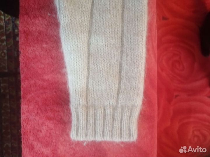 Свитер мохеровый