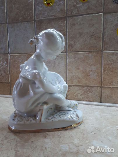 Фарфоровые статуэтки