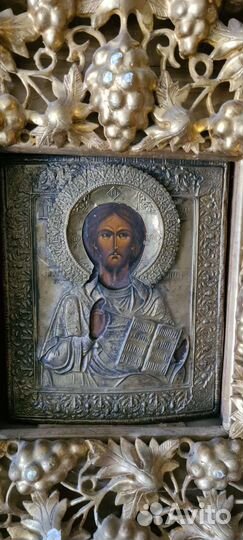 Икона Иисус Христос в киоте