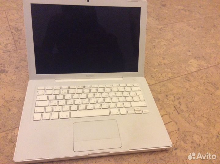 Apple MacBook