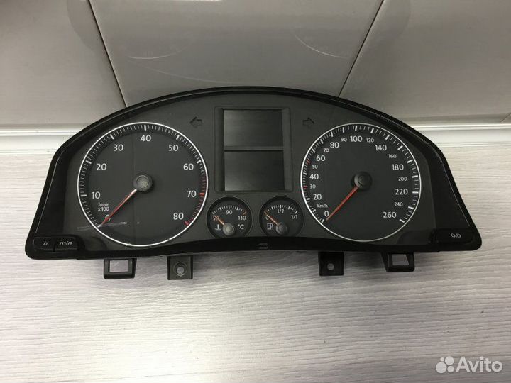 Щиток приборов Volkswagen Golf 1.4 2004