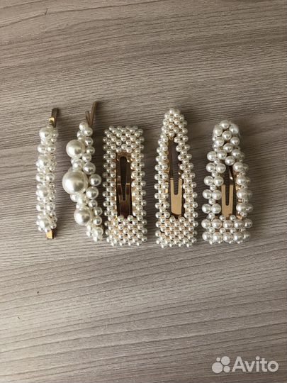 Заколки для волос