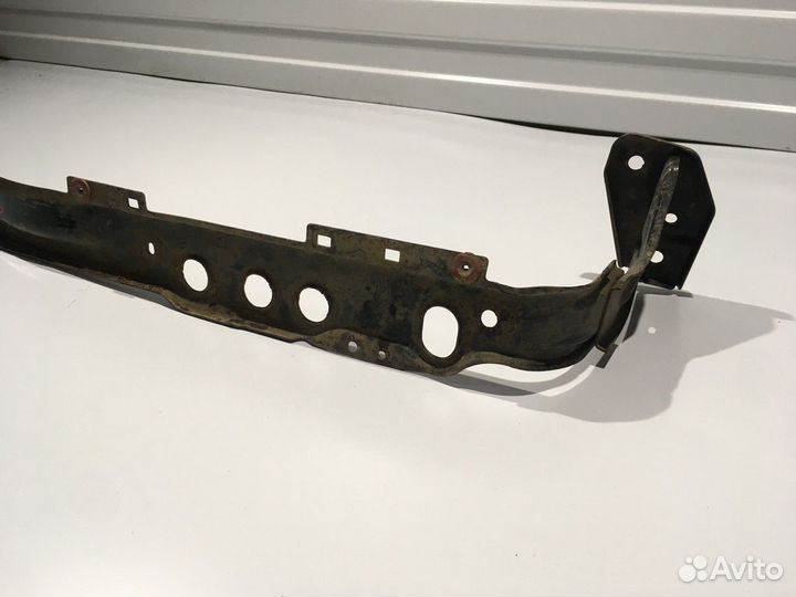 Балка подрадиаторная (Ford Focus)