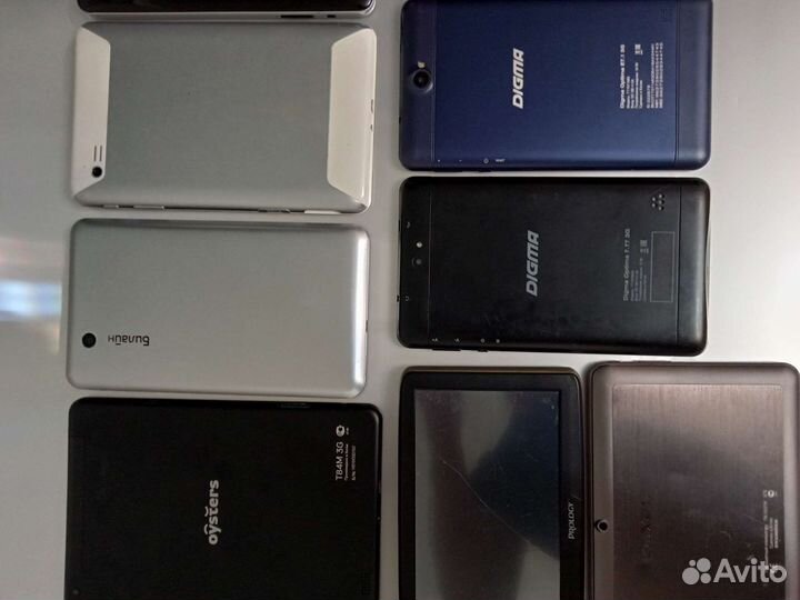 Планшеты телефоны и навигатор на запчасти или во