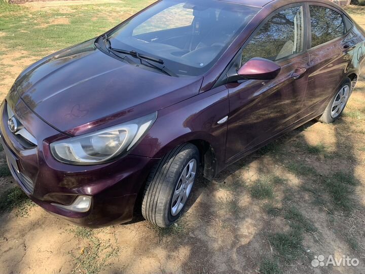 Hyundai Solaris 1.4 AT, 2012, 169 500 км