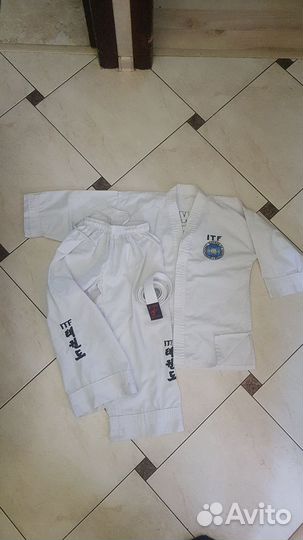 Кимоно для тхэквондо на 8-9 лет