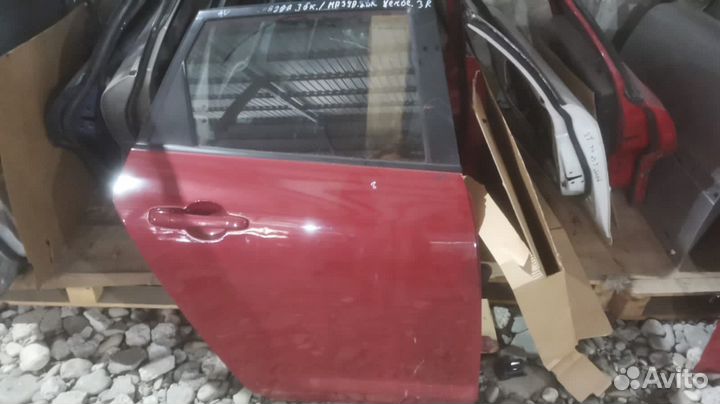 Двери на mazda 3