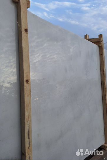 Белый мрамор