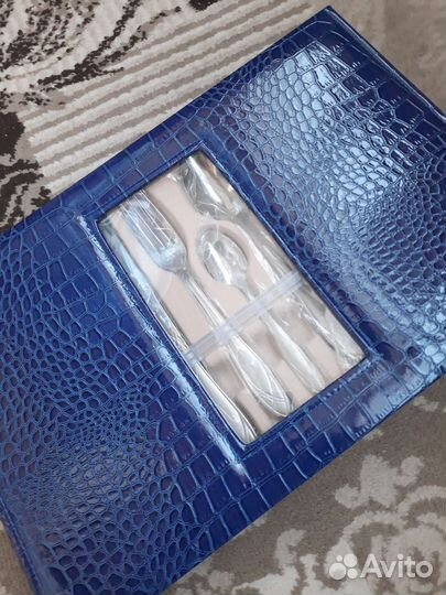 Набор столовых приборов новый в подарочном боксе