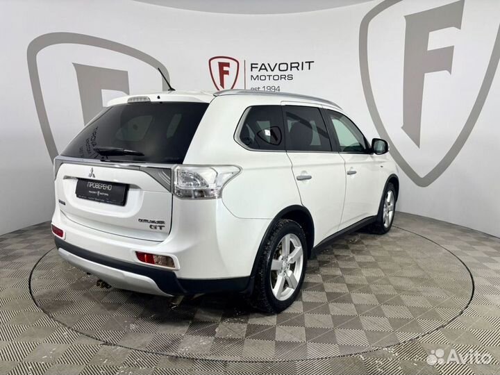 Mitsubishi Outlander 3.0 AT, 2014, 86 965 км