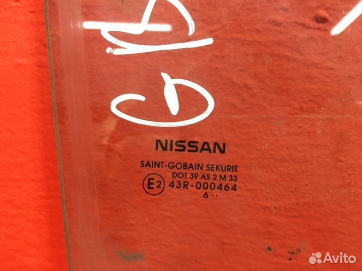 Стекло двери переднее правое Nissan Note E11