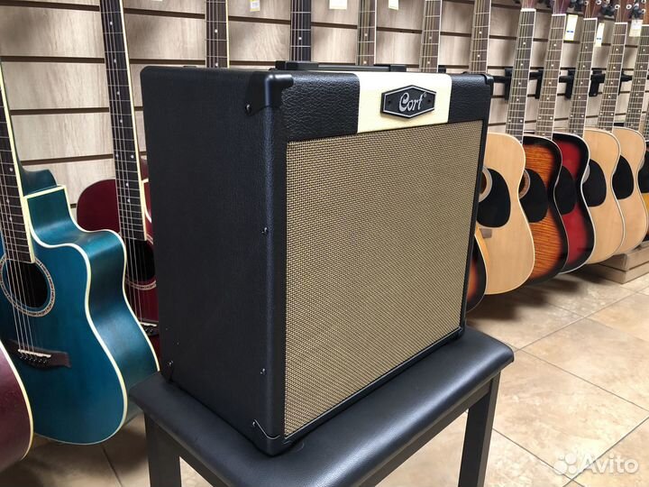 Комбоусилитель Cort CM30R BK 30 Вт