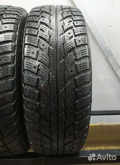 Kumho I'Zen RV Stud KC16 215/60 R17 99W