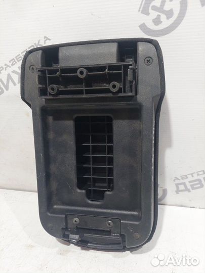 Подлокотник Mitsubishi Lancer 10 1.6 MT 2013