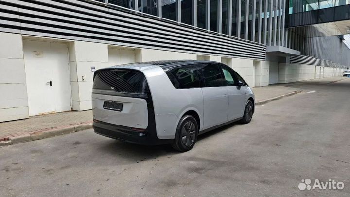 LiXiang Mega 544 л.с. AT, 2024, 267 км