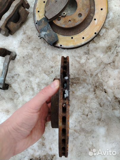 Суппорт левый ваз 14радиус