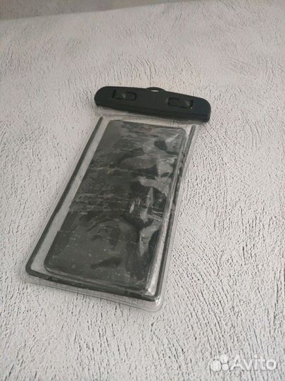 Водонепроницаемый чехол