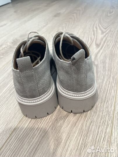 Лоферы женские