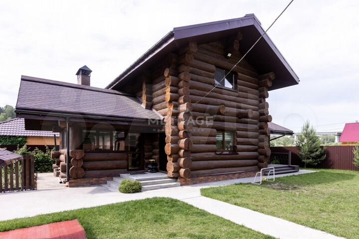 Дом 168 м² на участке 10 сот.