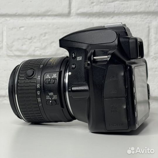 Nikon D3300 kit 18-55mm 32700 кадров