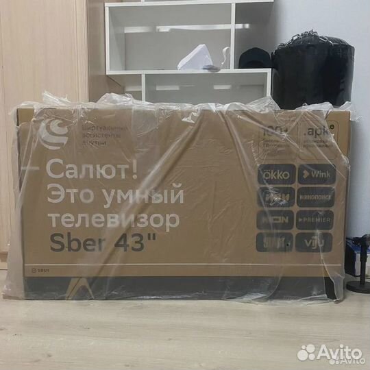 Смарт телевизор sber SDX-43F2010B новый,запечатан