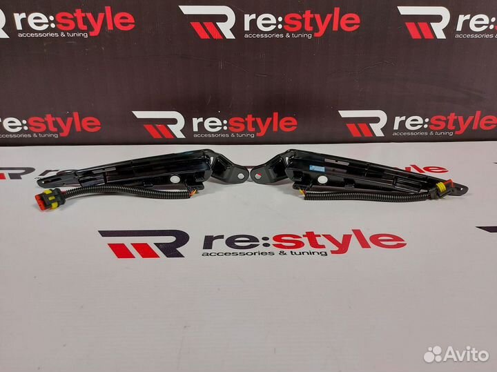 Туманки Toyota Vitz 130 2м T972