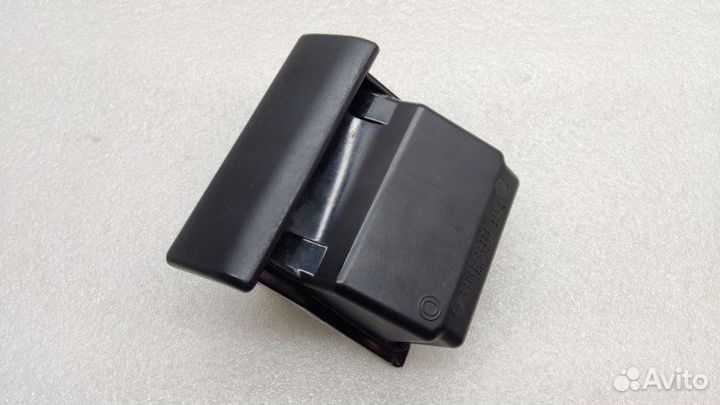 Пепельница передняя Toyota Land Cruiser Prado J90